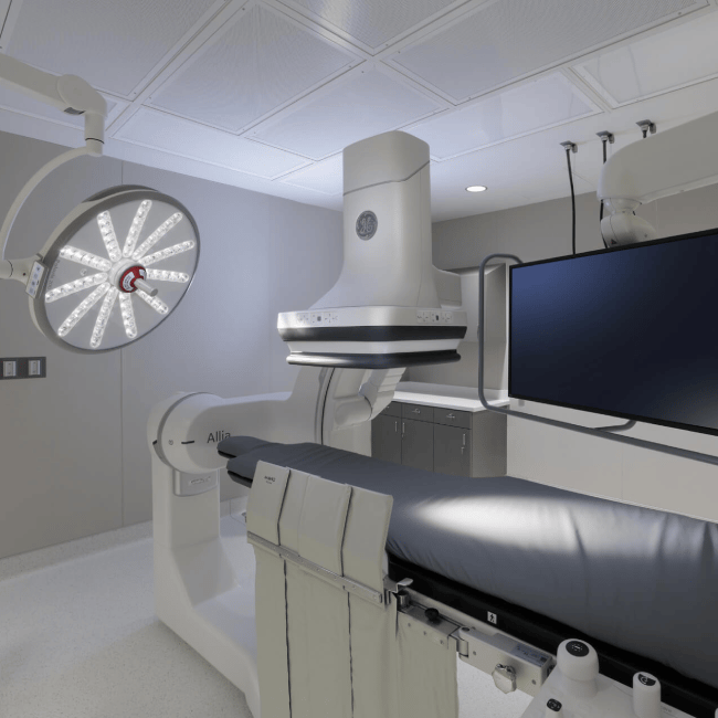 Imaging equipment in clinic setting.